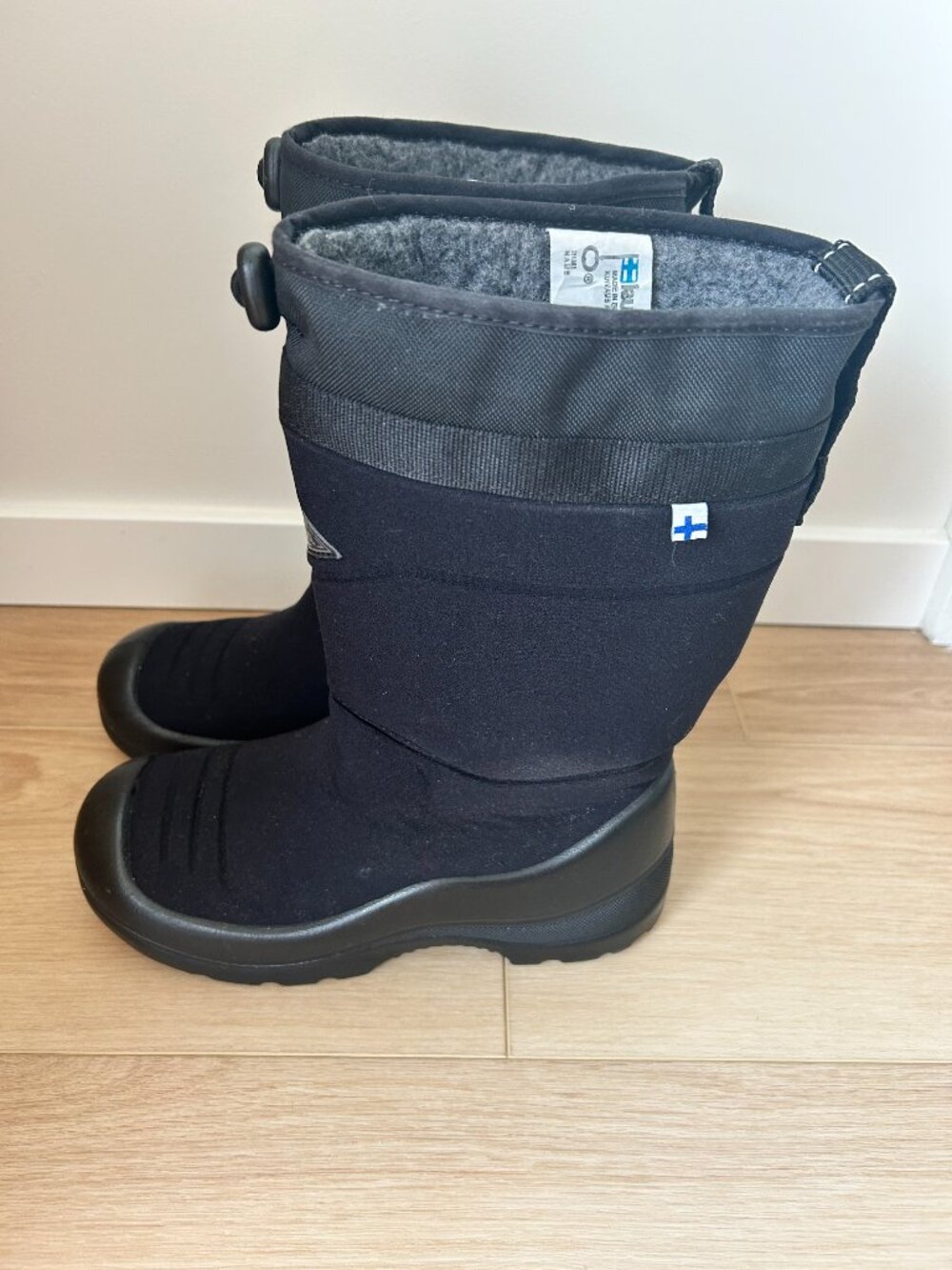 Kuoma Kids Winter Boots - Snowlock Youth Size 5